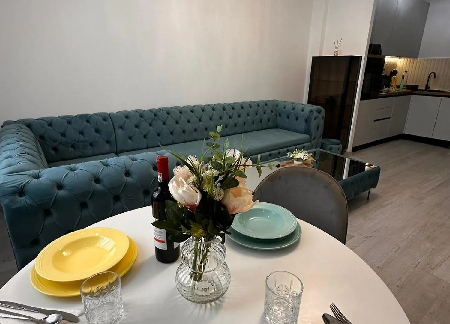 Rin Grand Fantasy Bucharest Apartment 0*,  România