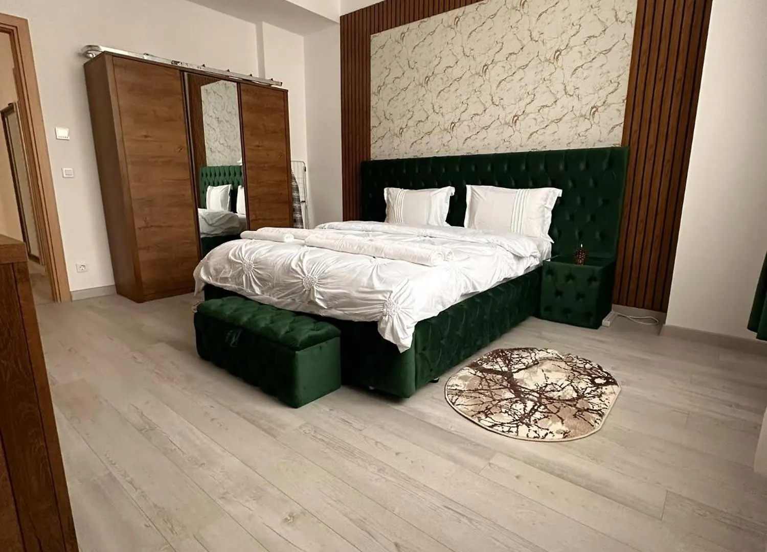 Rin Grand Fantasy Bucharest Apartment 0*,
